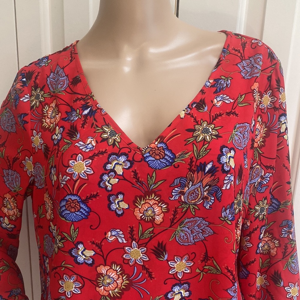 NWT Chelsea & Theodore Womens L Red Floral Print Blouse. Long sleeve. scoop - Picture 3 of 11